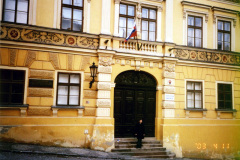 09